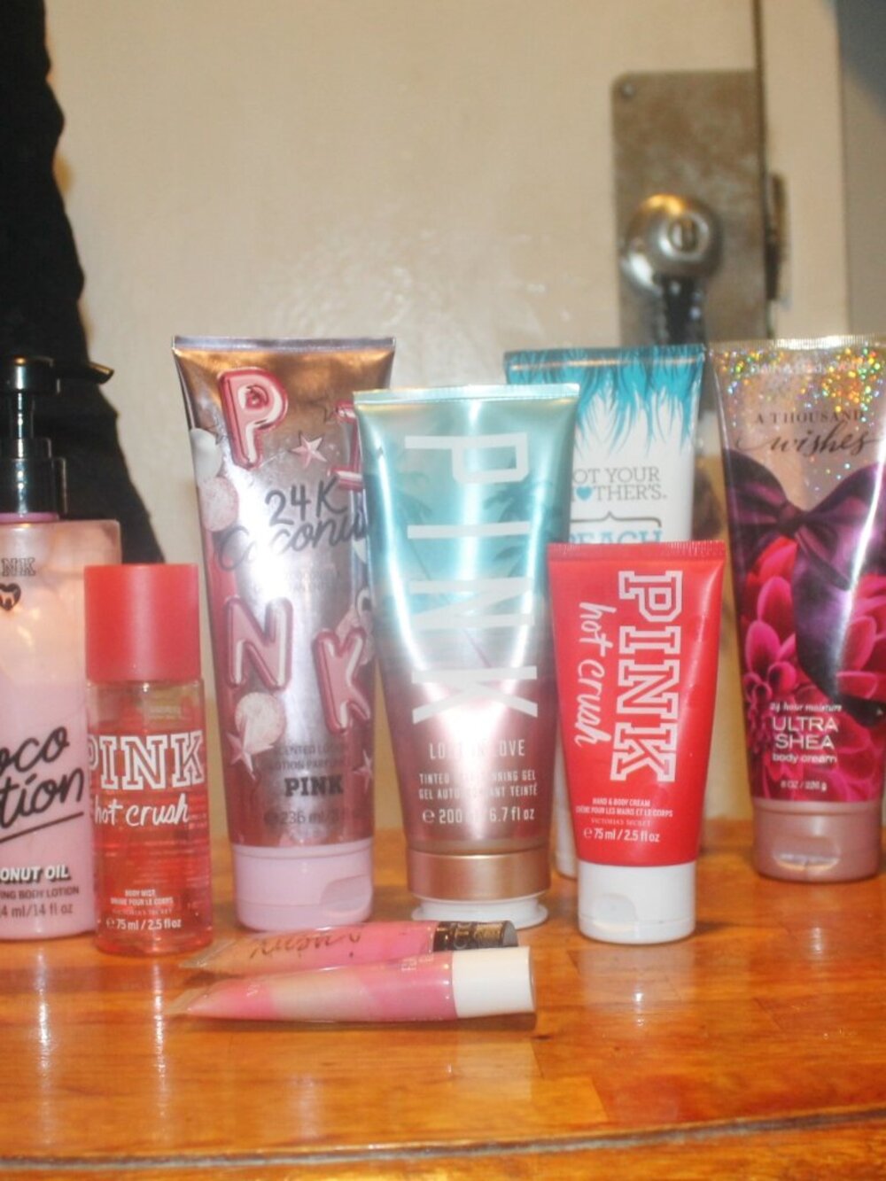 $189 Never Used 11 pc Pink Bath & Body Honest Co Not Your Mothers Creams Lipglos